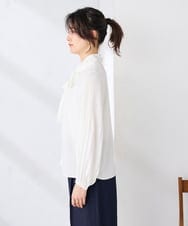 KBBCD14059 a.v.v(アー・ヴェ・ヴェ) 【洗える】2WAY袖プリーツボウタイブラウス ホワイト