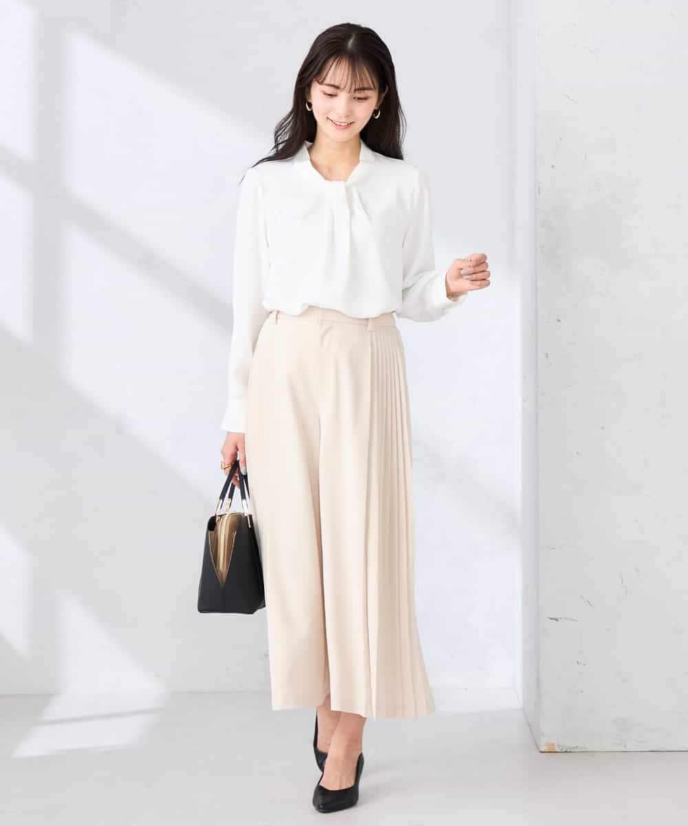 KBBFE09059 a.v.v(アー・ヴェ・ヴェ) 幾何柄ボウタイ風ブラウス ライトブルー