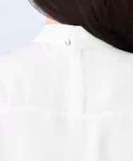 KBBFE09059 a.v.v(アー・ヴェ・ヴェ) 幾何柄ボウタイ風ブラウス ライトブルー