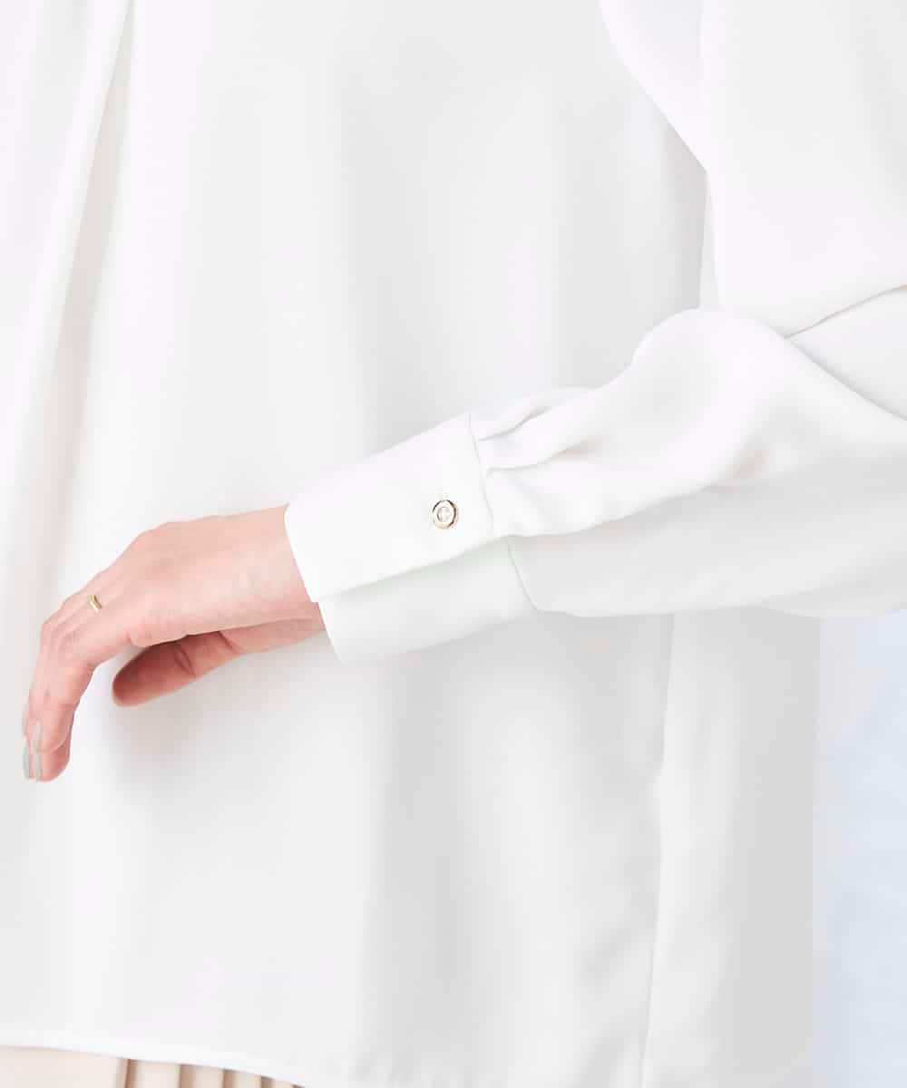 KBBFE09059 a.v.v(アー・ヴェ・ヴェ) 幾何柄ボウタイ風ブラウス ライトブルー