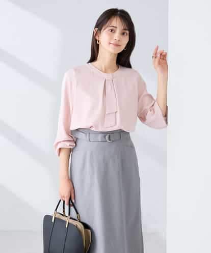 KBBFE10059 a.v.v 【洗える/ストレッチ】バーチャームボウタイブラウス