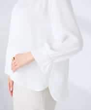 KBBFE11059 a.v.v(アー・ヴェ・ヴェ) 【洗える】タックネックブラウス ライトブルー