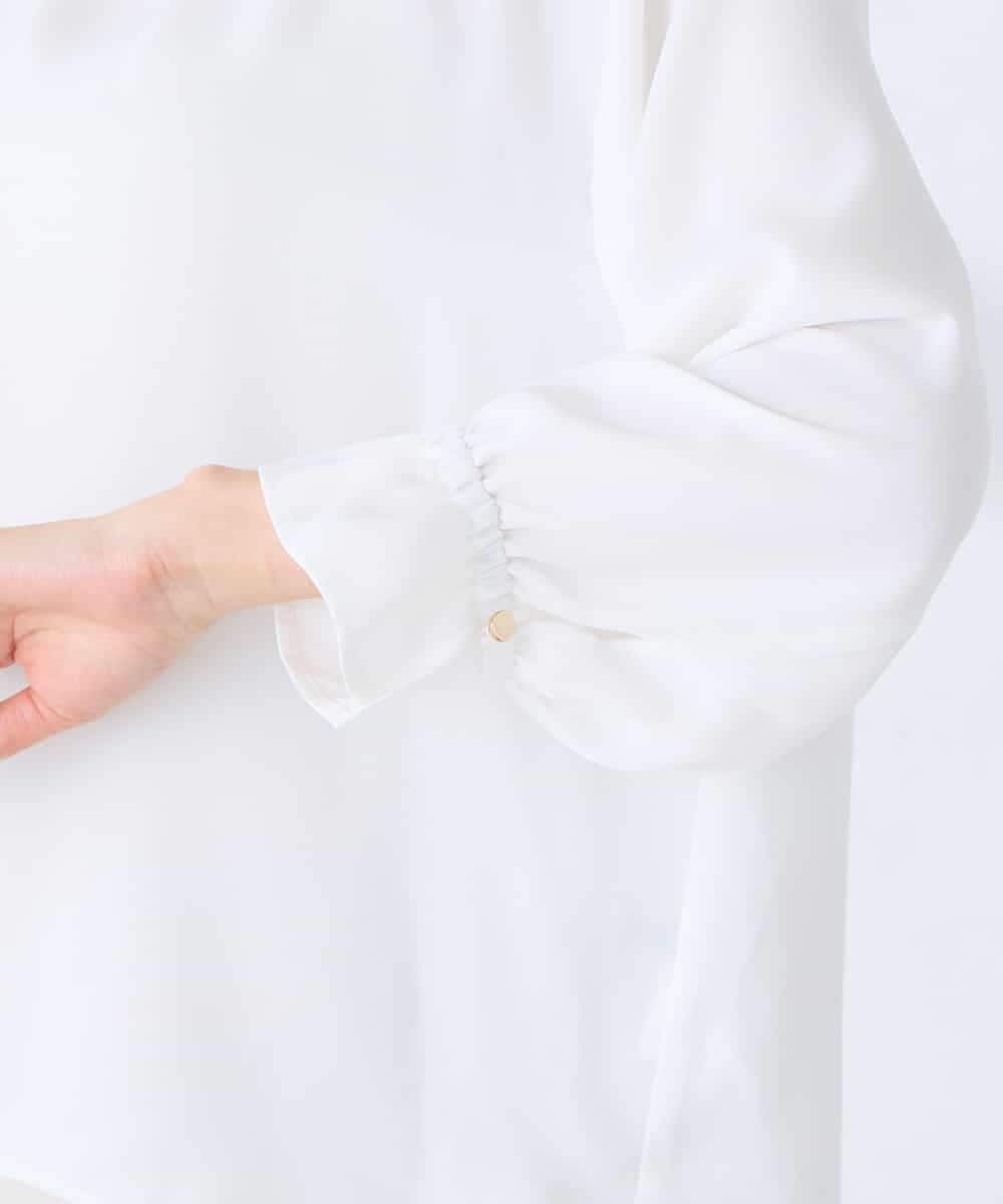 KBBFE11059 a.v.v(アー・ヴェ・ヴェ) 【洗える】タックネックブラウス ライトブルー