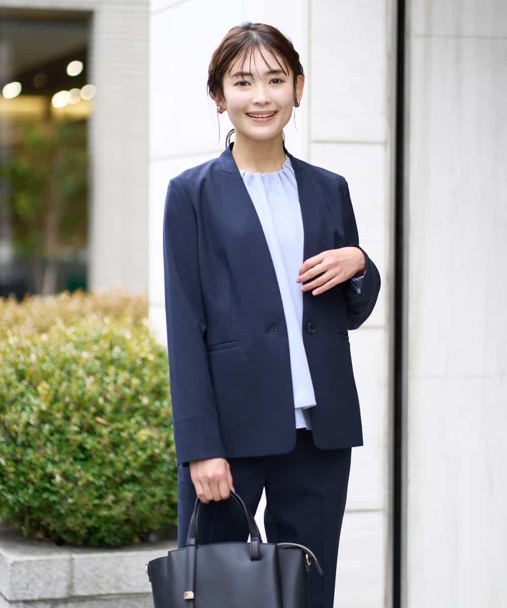 KBBFW12054 a.v.v(アー・ヴェ・ヴェ) タックネックレイヤードヘムブラウス ドット柄