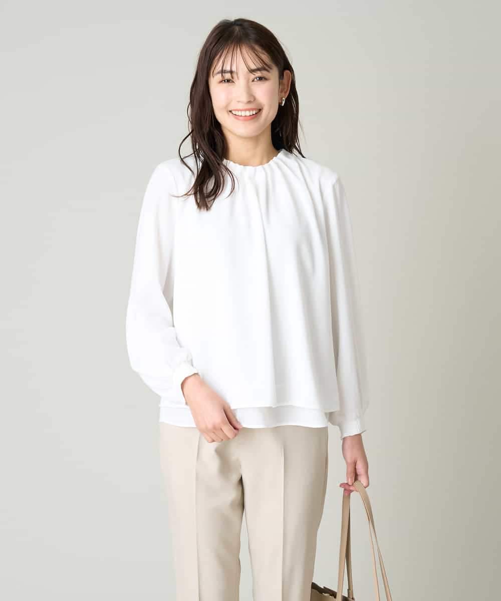 KBBFW12054 a.v.v(アー・ヴェ・ヴェ) タックネックレイヤードヘムブラウス ドット柄