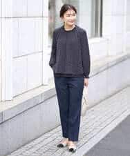 KBBFW12054 a.v.v(アー・ヴェ・ヴェ) タックネックレイヤードヘムブラウス ドット柄