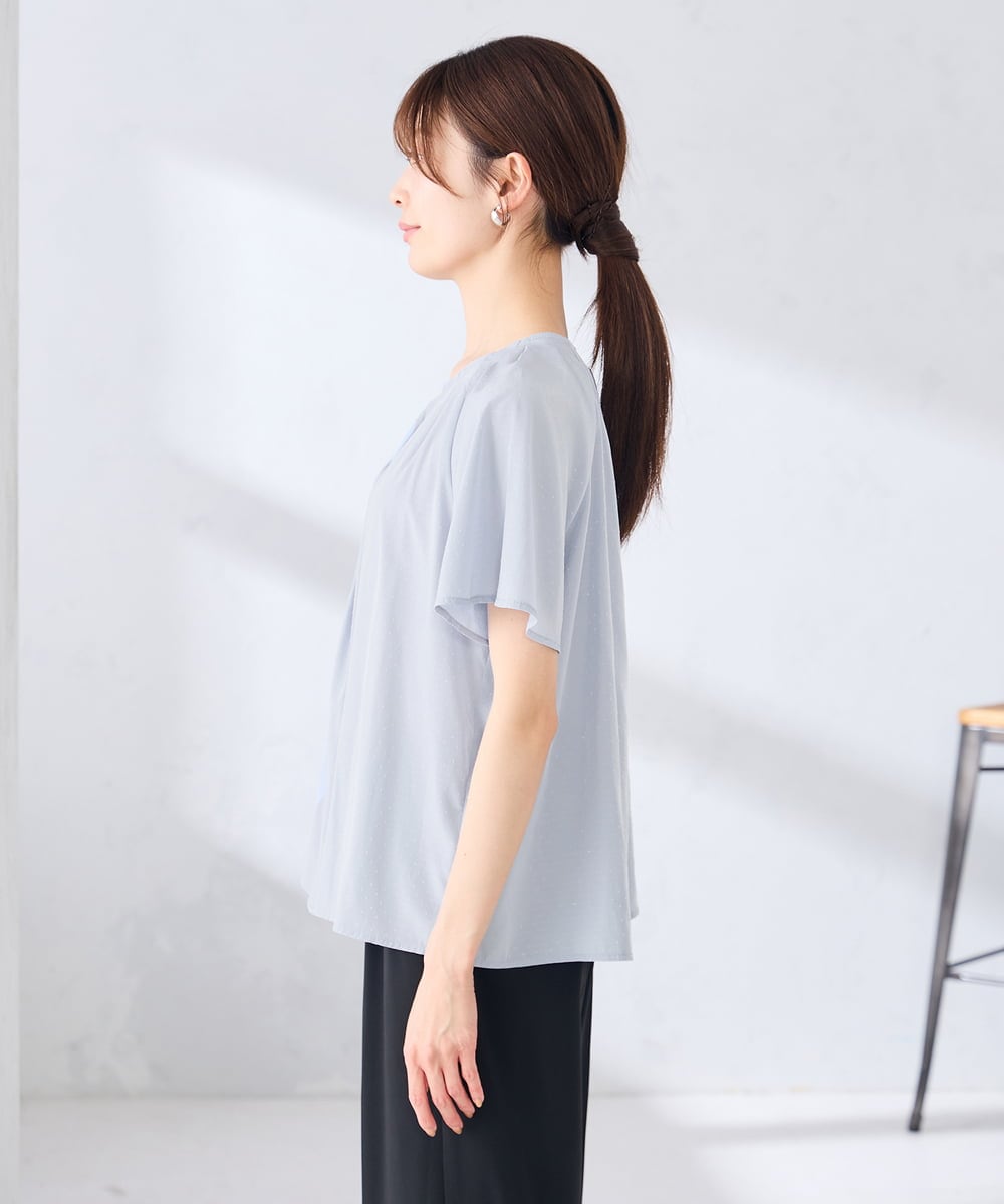 KBBGE11059 a.v.v(アー・ヴェ・ヴェ) 【洗える】ドビードットフレアスリーブブラウス ライトブルー