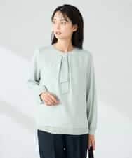 KBBLB04059 a.v.v(アー・ヴェ・ヴェ) 【洗える】バーチャームボウタイブラウス グリーン