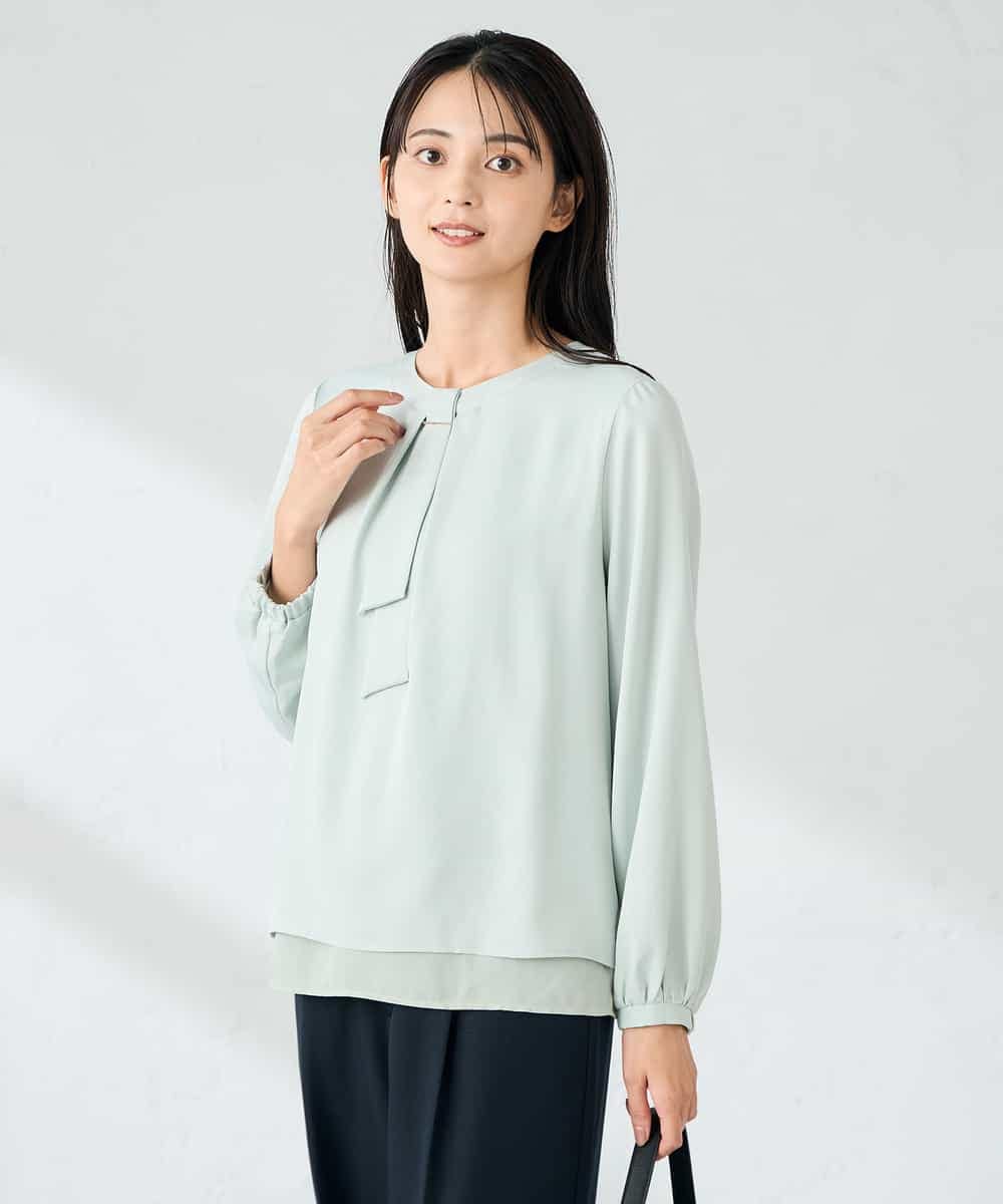 KBBLB04059 a.v.v(アー・ヴェ・ヴェ) 【洗える】バーチャームボウタイブラウス グリーン