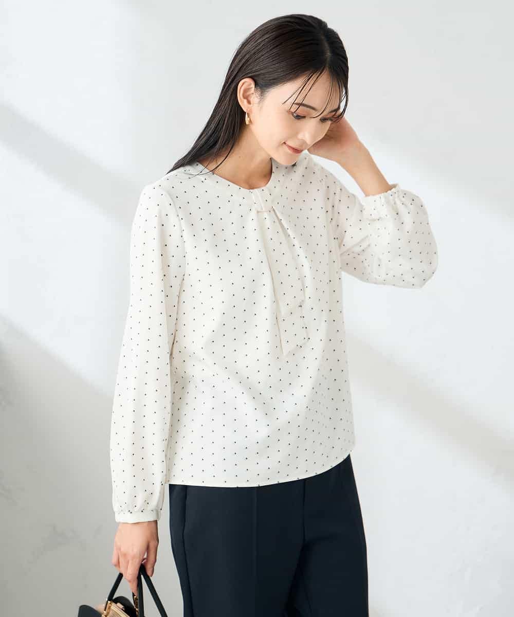 KBBLB04059 a.v.v(アー・ヴェ・ヴェ) 【洗える】バーチャームボウタイブラウス グリーン