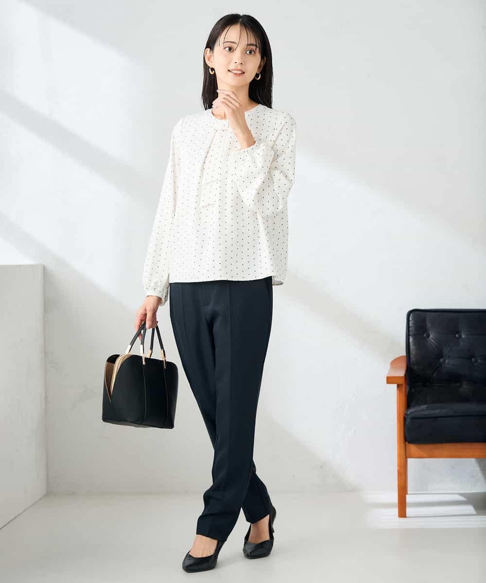 KBBLB04059 a.v.v(アー・ヴェ・ヴェ) 【洗える】バーチャームボウタイブラウス グリーン