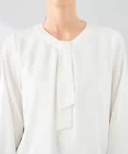 KBBLB04059 a.v.v(アー・ヴェ・ヴェ) 【洗える】バーチャームボウタイブラウス グリーン