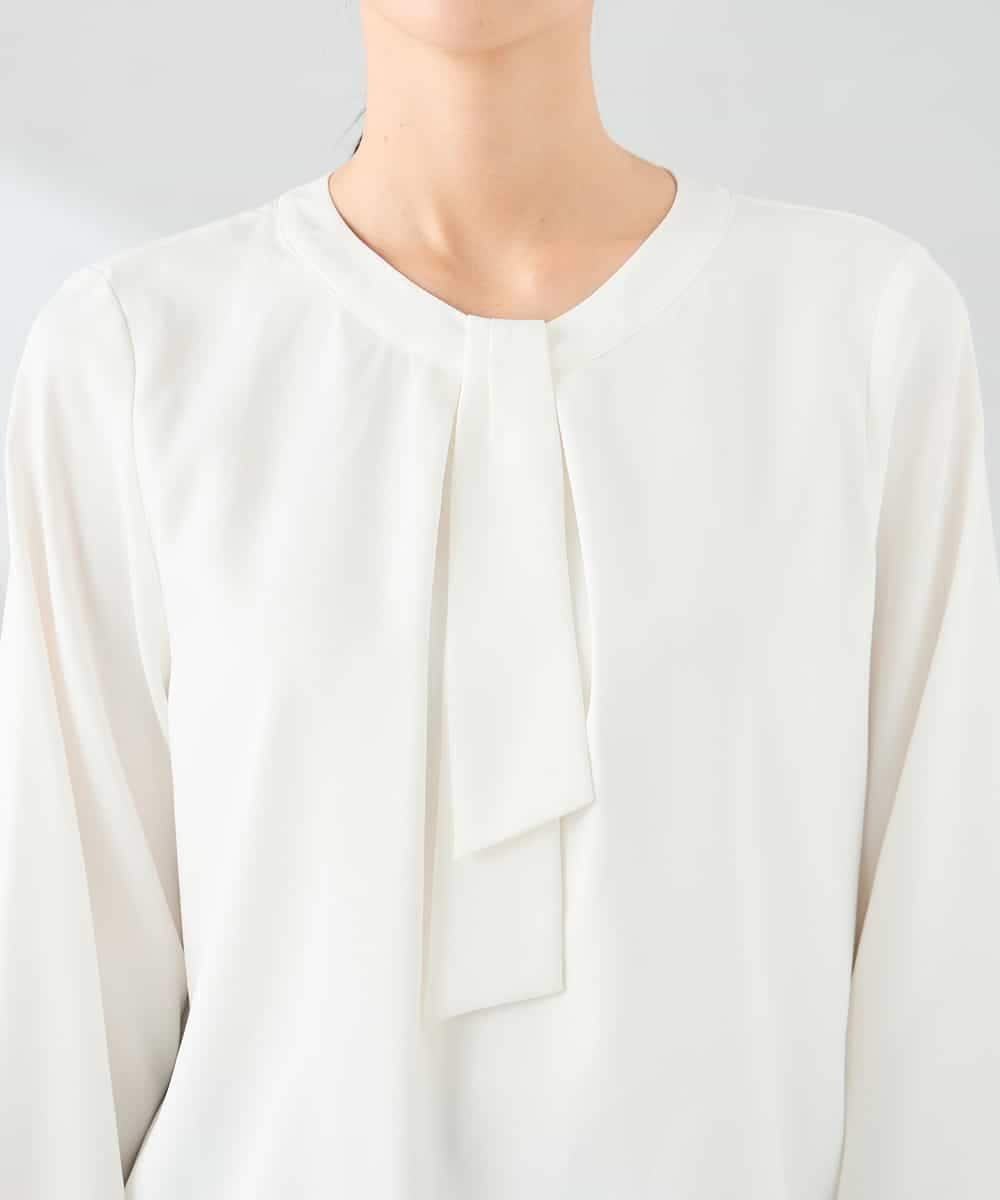 KBBLB04059 a.v.v(アー・ヴェ・ヴェ) 【洗える】バーチャームボウタイブラウス グリーン