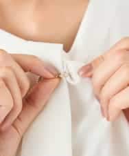 KBBLB04059 a.v.v(アー・ヴェ・ヴェ) 【洗える】バーチャームボウタイブラウス グリーン