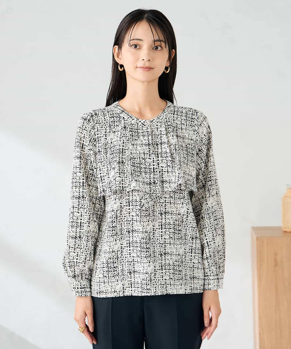 KBBLB06059 a.v.v(アー・ヴェ・ヴェ) 【洗える】プリントケープ風ブラウス ベージュ