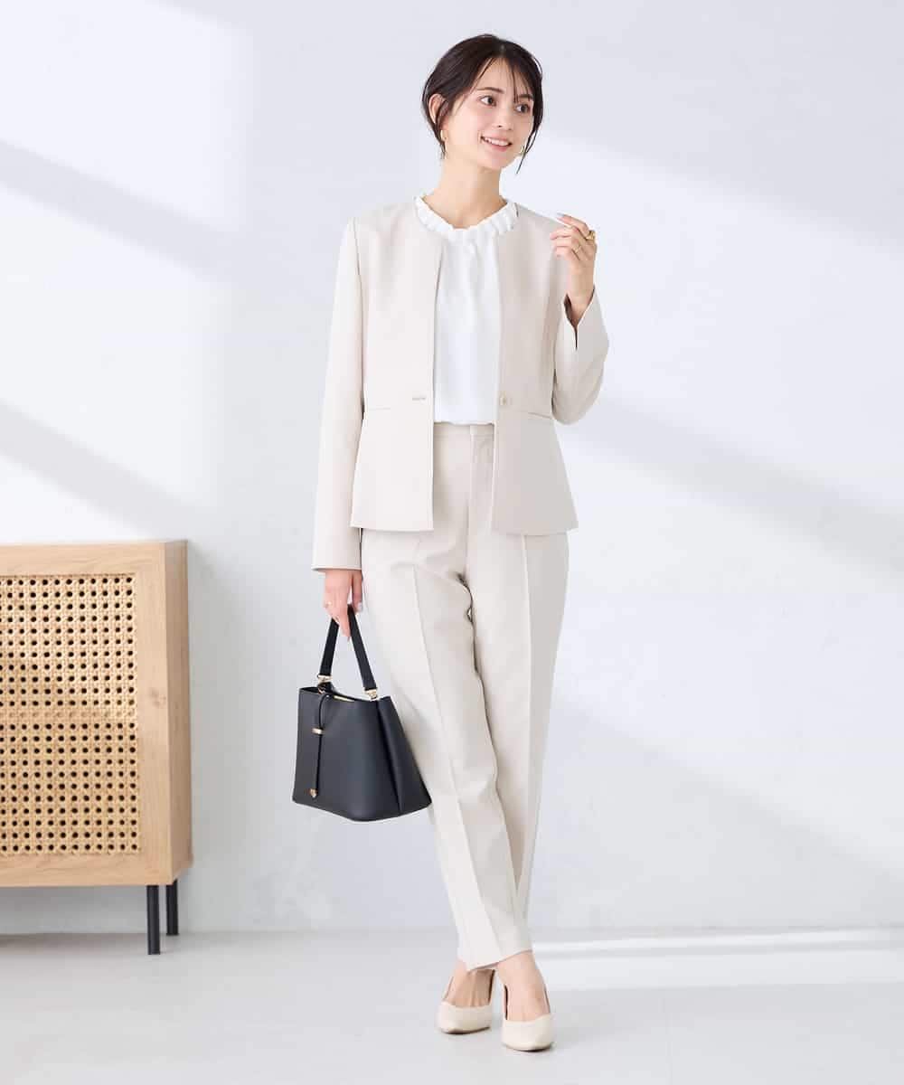 KBDFE21109 a.v.v(アー・ヴェ・ヴェ) 【洗える/UVカット】リネンライクストレッチキーネックジャケット ネイビー