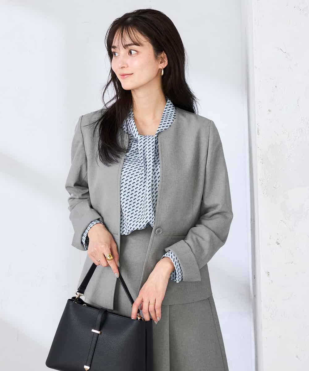 KBDFE21109 a.v.v(アー・ヴェ・ヴェ) 【洗える/UVカット】リネンライクストレッチキーネックジャケット ネイビー