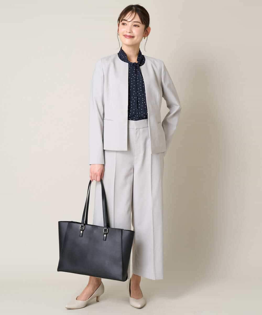 KBDGW31109 a.v.v(アー・ヴェ・ヴェ) 【接触冷感/洗える/UVカット】オックスストレッチキーネックジャケット【Reflax】 ライトグレー