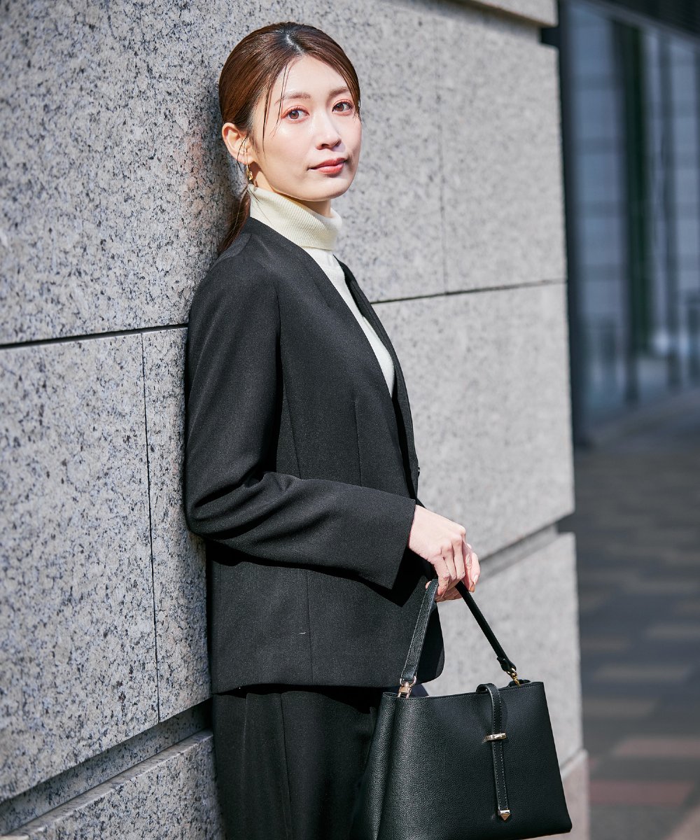 KBDLB11129 a.v.v(アー・ヴェ・ヴェ) 【洗える/イージーケア/ストレッチ】パウダーツイルVネックジャケット ネイビー