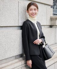 KBDLB12129 a.v.v(アー・ヴェ・ヴェ) 【洗える/イージーケア/ストレッチ】パウダーツイルキーネックジャケット ネイビー