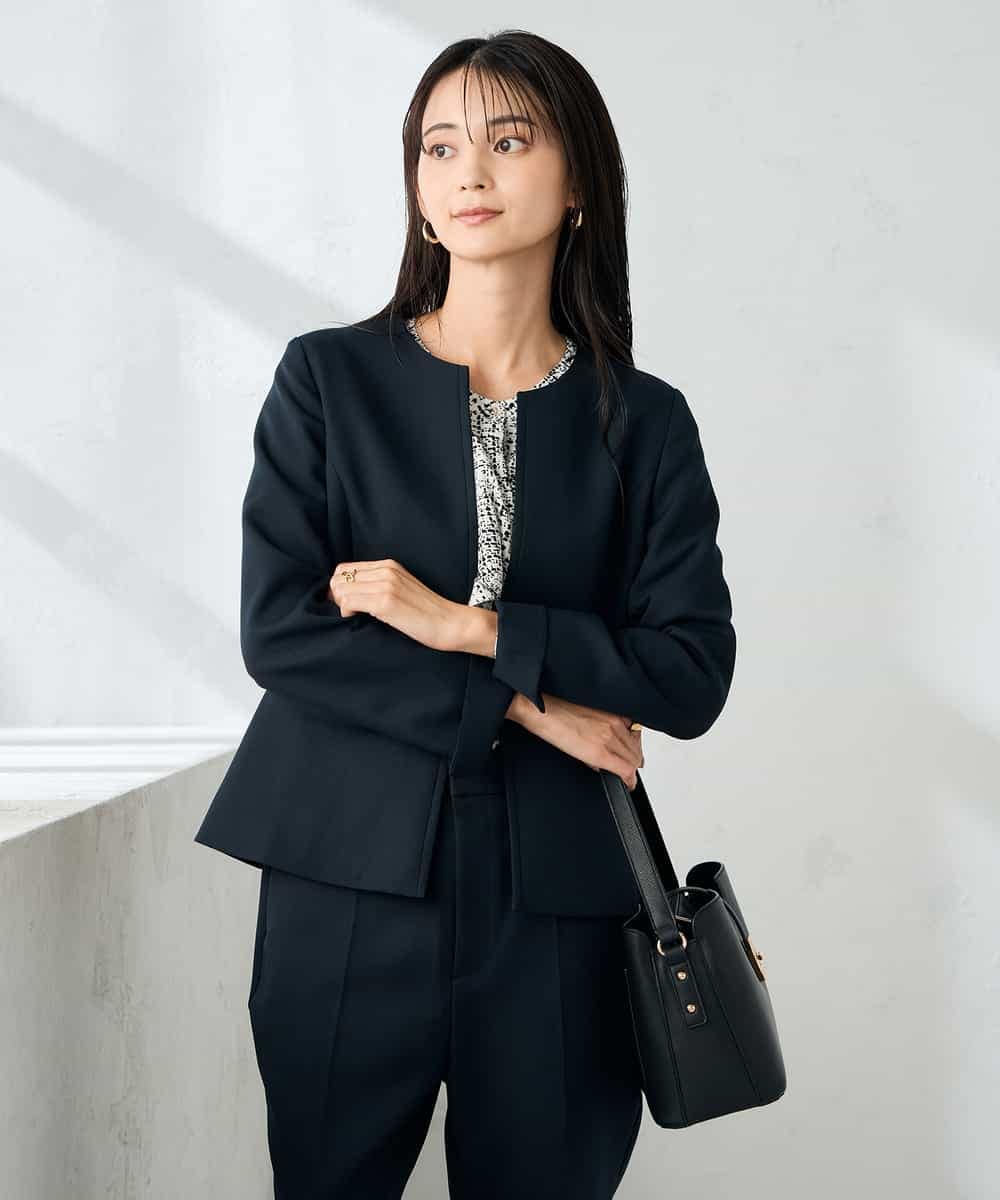 KBDLB12129 a.v.v(アー・ヴェ・ヴェ) 【洗える/イージーケア/ストレッチ】パウダーツイルキーネックジャケット ネイビー