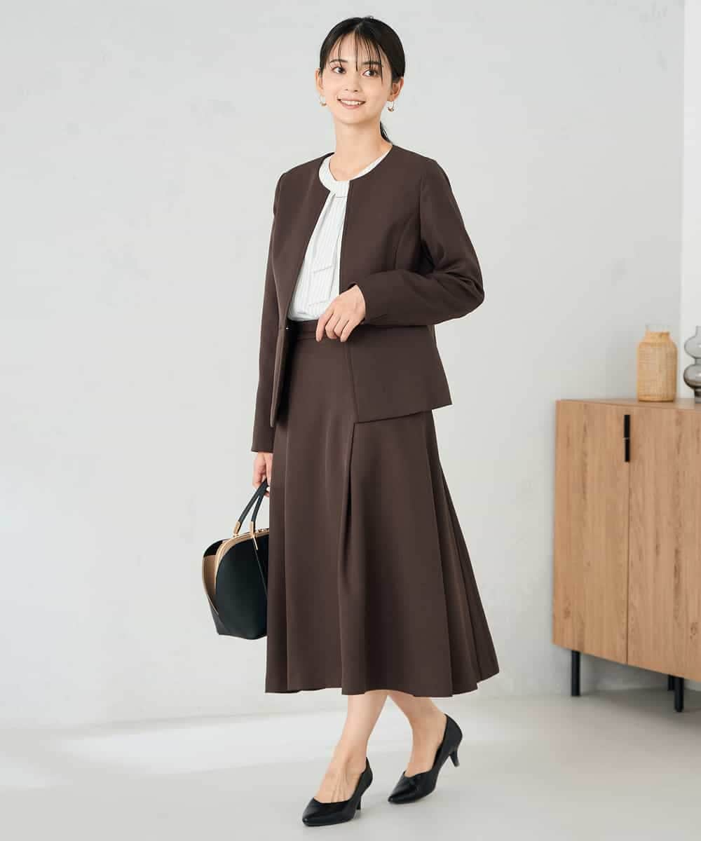 KBDLB12129 a.v.v(アー・ヴェ・ヴェ) 【洗える/イージーケア/ストレッチ】パウダーツイルキーネックジャケット ネイビー