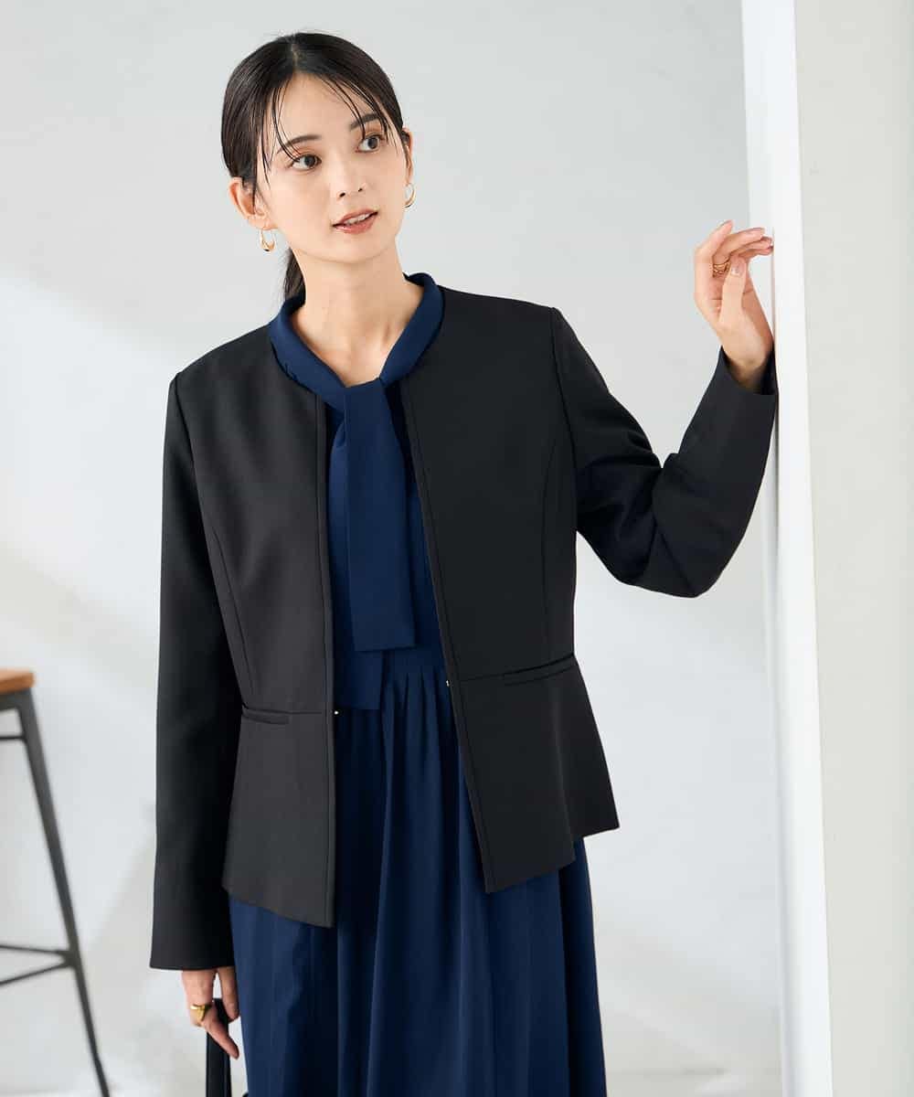 KBDLB12129 a.v.v(アー・ヴェ・ヴェ) 【洗える/イージーケア/ストレッチ】パウダーツイルキーネックジャケット ネイビー