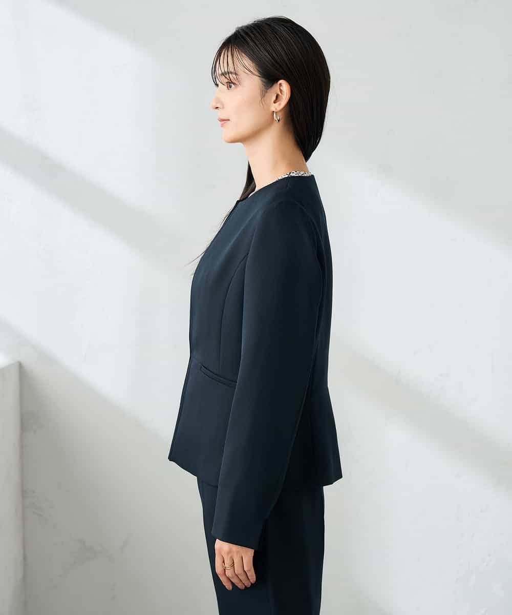 KBDLB12129 a.v.v(アー・ヴェ・ヴェ) 【洗える/イージーケア/ストレッチ】パウダーツイルキーネックジャケット ネイビー