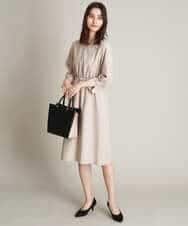 KBEFT20099 a.v.v(アー・ヴェ・ヴェ) 【UVカット/洗える】麻調ストレッチベルテッドワンピース【麻調シリーズ】 ライトグレー