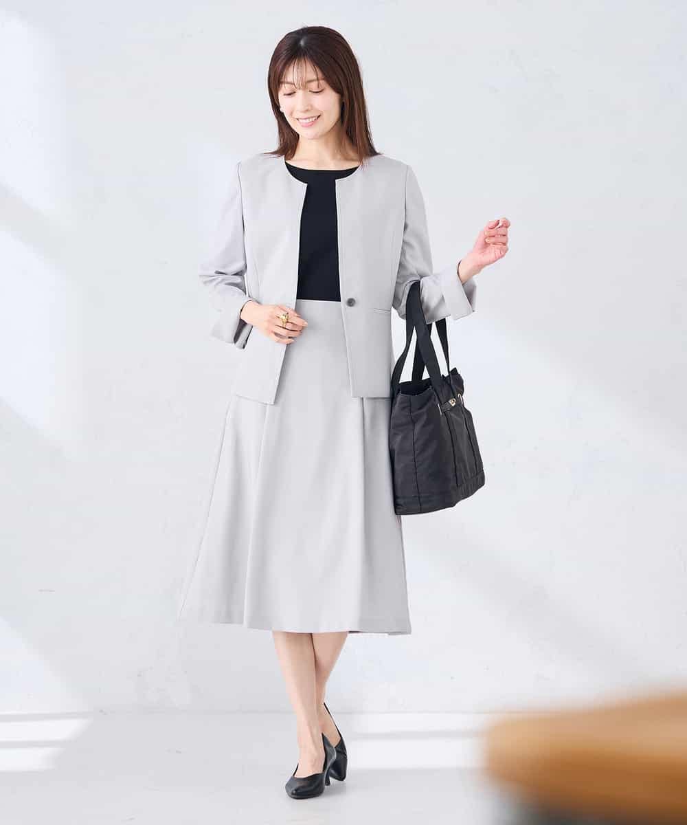 KBHGE30079 a.v.v(アー・ヴェ・ヴェ) 【接触冷感/イージーケア/UVカット/吸水速乾】サマーストレッチフレアスカート ネイビー