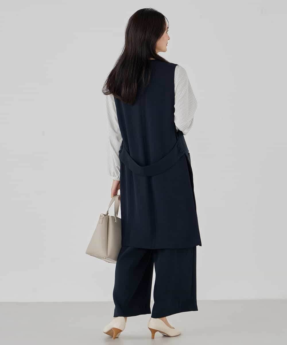 KBJCD04089 a.v.v(アー・ヴェ・ヴェ) サテンサイドスリットジレ【洗える/速乾/毛玉になりにくい/イージーケア】 ネイビー