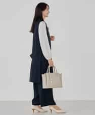 KBJCD04089 a.v.v(アー・ヴェ・ヴェ) サテンサイドスリットジレ【洗える/速乾/毛玉になりにくい/イージーケア】 ネイビー