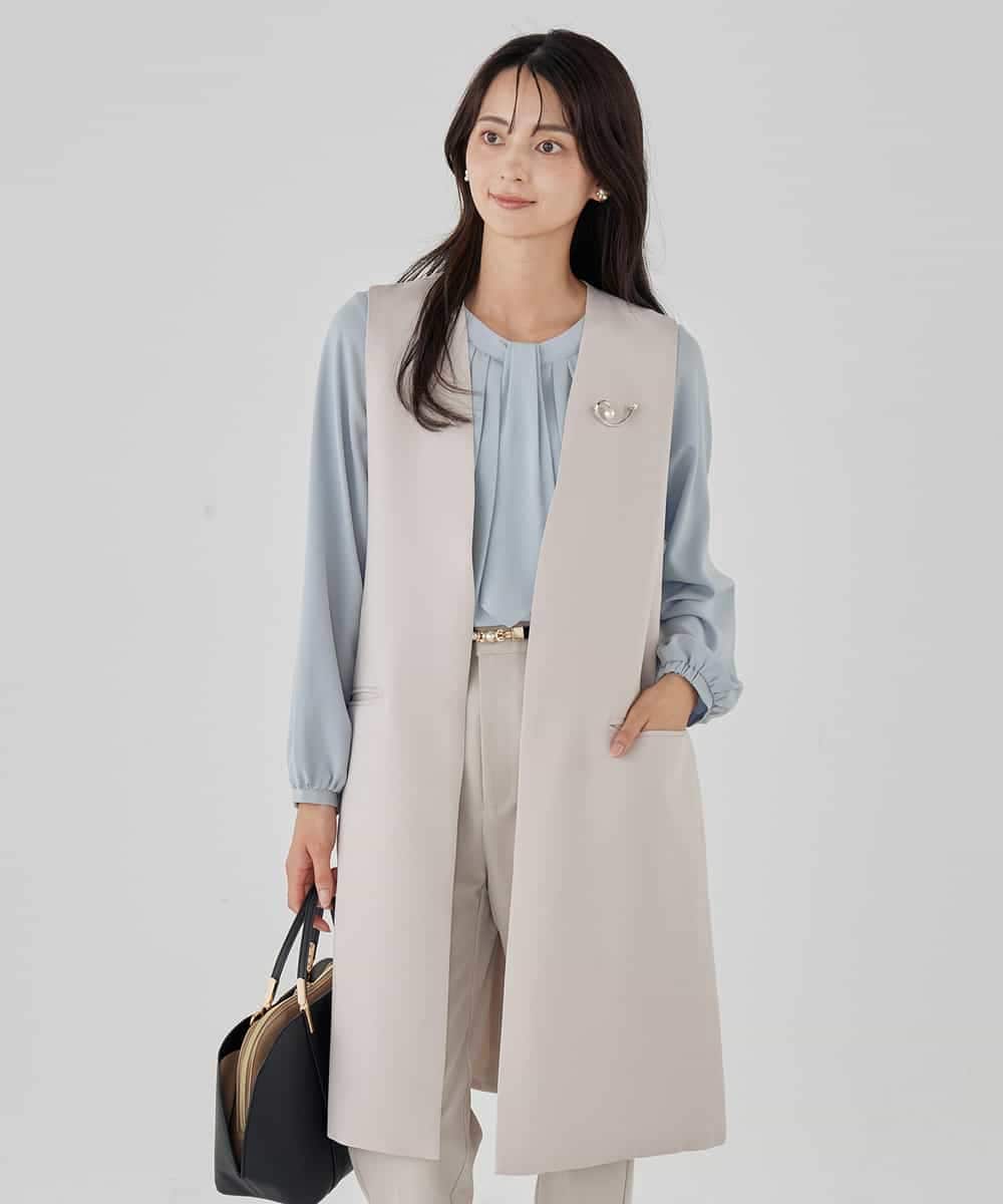 KBJCD04089 a.v.v(アー・ヴェ・ヴェ) サテンサイドスリットジレ【洗える/速乾/毛玉になりにくい/イージーケア】 ネイビー