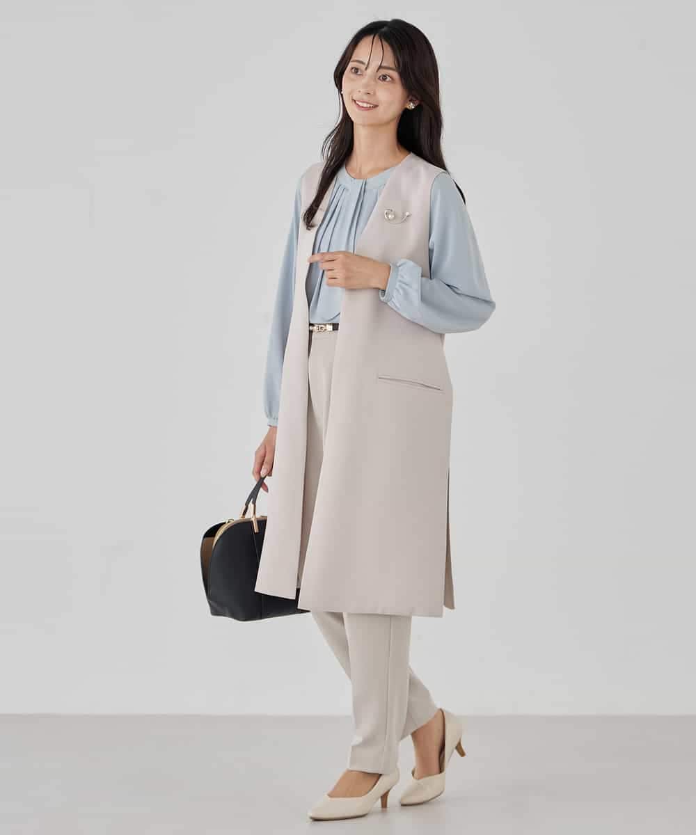 KBJCD04089 a.v.v(アー・ヴェ・ヴェ) サテンサイドスリットジレ【洗える/速乾/毛玉になりにくい/イージーケア】 ネイビー