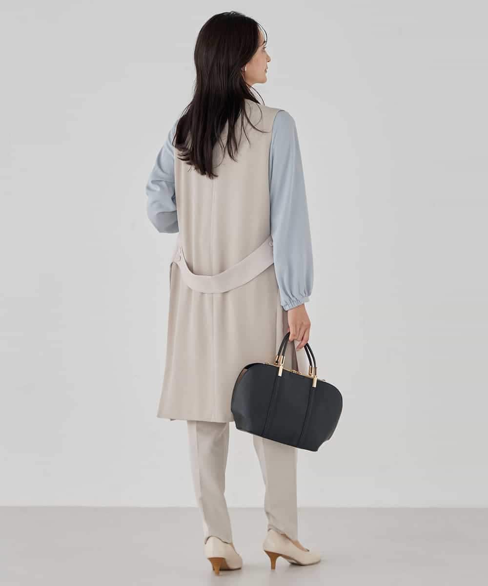 KBJCD04089 a.v.v(アー・ヴェ・ヴェ) サテンサイドスリットジレ【洗える/速乾/毛玉になりにくい/イージーケア】 ネイビー