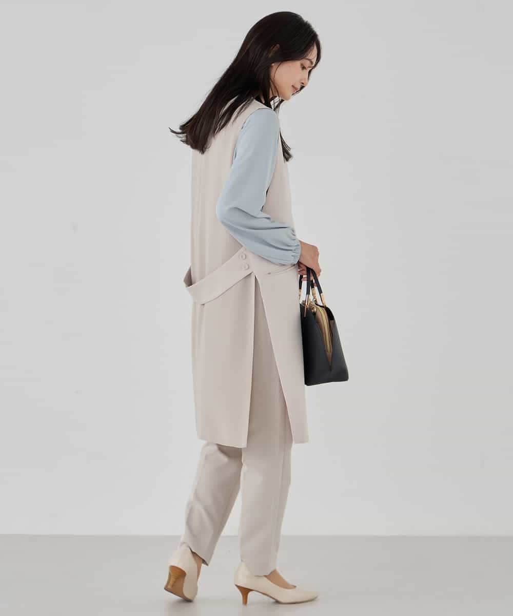 KBJCD04089 a.v.v(アー・ヴェ・ヴェ) サテンサイドスリットジレ【洗える/速乾/毛玉になりにくい/イージーケア】 ネイビー