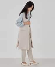 KBJCD04089 a.v.v(アー・ヴェ・ヴェ) サテンサイドスリットジレ【洗える/速乾/毛玉になりにくい/イージーケア】 ネイビー