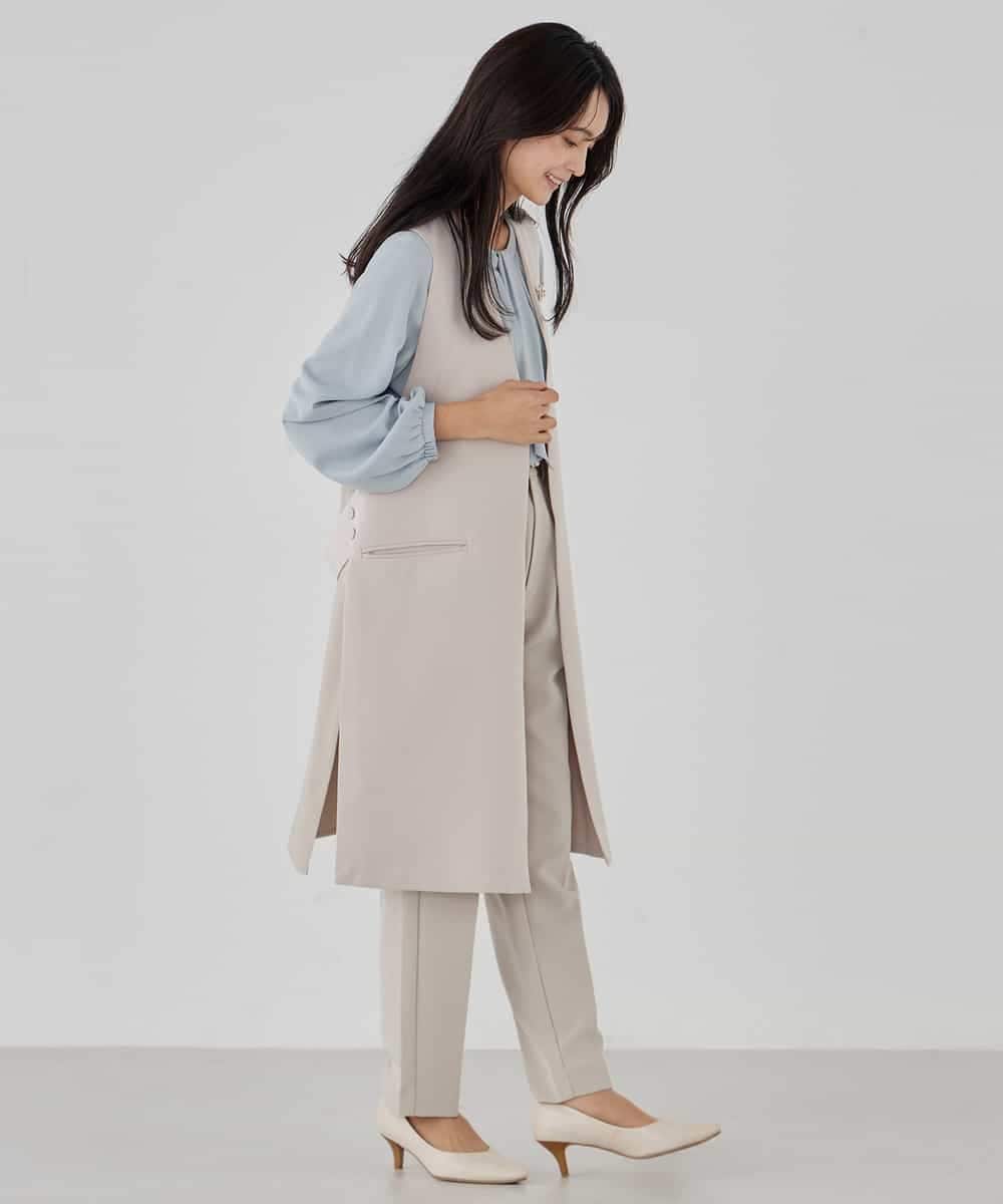 KBJCD04089 a.v.v(アー・ヴェ・ヴェ) サテンサイドスリットジレ【洗える/速乾/毛玉になりにくい/イージーケア】 ネイビー