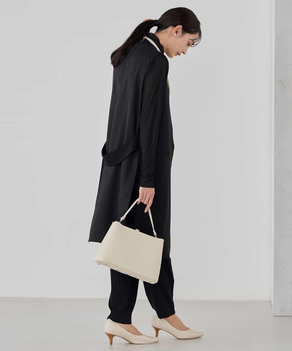 KBJCD04089 a.v.v(アー・ヴェ・ヴェ) サテンサイドスリットジレ【洗える/速乾/毛玉になりにくい/イージーケア】 ネイビー