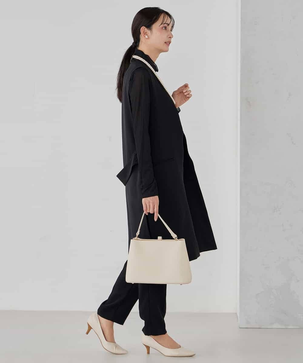 KBJCD04089 a.v.v(アー・ヴェ・ヴェ) サテンサイドスリットジレ【洗える/速乾/毛玉になりにくい/イージーケア】 ネイビー