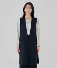 KBJCD04089 a.v.v(アー・ヴェ・ヴェ) サテンサイドスリットジレ【洗える/速乾/毛玉になりにくい/イージーケア】 ネイビー