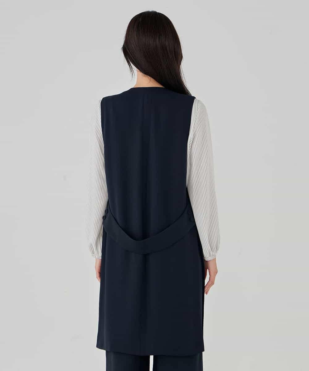 KBJCD04089 a.v.v(アー・ヴェ・ヴェ) サテンサイドスリットジレ【洗える/速乾/毛玉になりにくい/イージーケア】 ネイビー