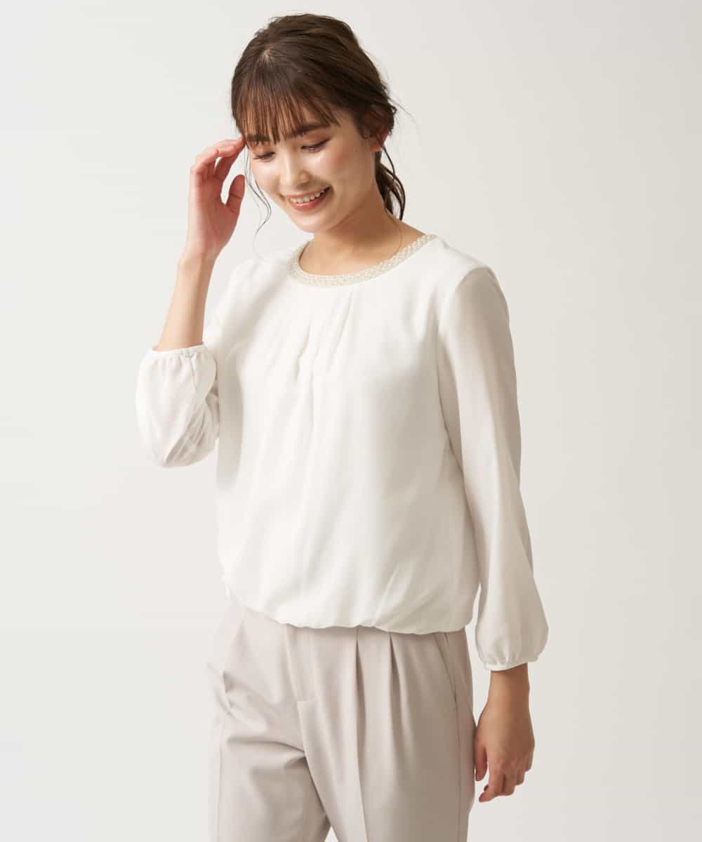 KBKCM01049 a.v.v(アー・ヴェ・ヴェ) 【洗える/抗菌防臭】ビジュー調ストレッチシフォントップス ホワイト