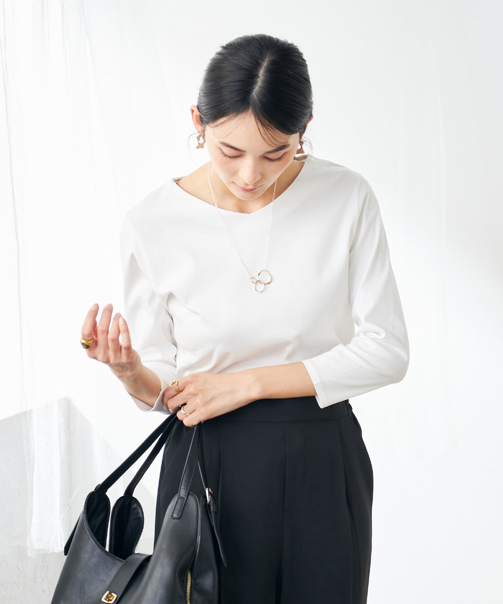 KBKFB01039 a.v.v(アー・ヴェ・ヴェ) VネックスムースTシャツ ホワイト
