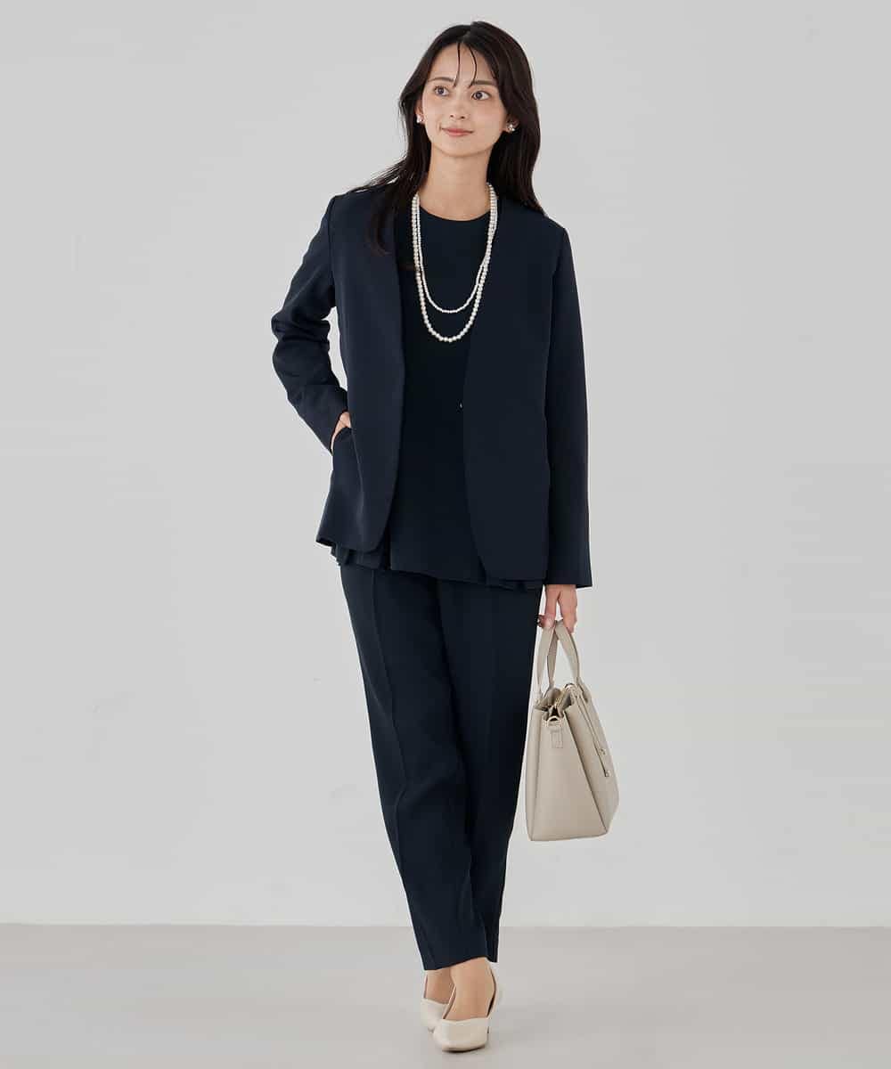 KBLCD04069 a.v.v(アー・ヴェ・ヴェ) サテンテーパードパンツ【洗える/速乾/毛玉になりにくい/イージーケア】 ネイビー