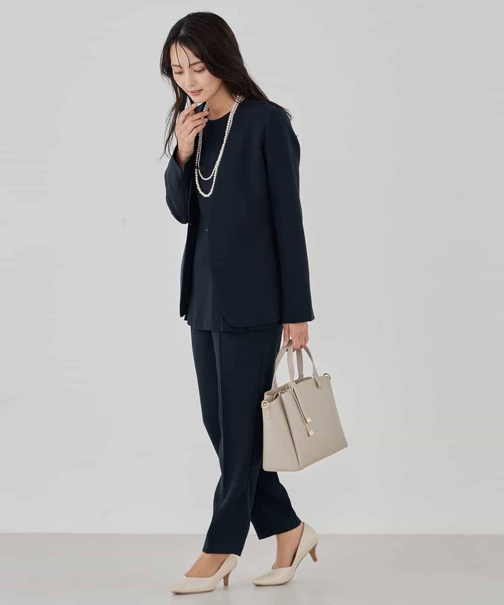 KBLCD04069 a.v.v(アー・ヴェ・ヴェ) サテンテーパードパンツ【洗える/速乾/毛玉になりにくい/イージーケア】 ネイビー