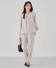 KBLCD04069 a.v.v(アー・ヴェ・ヴェ) サテンテーパードパンツ【洗える/速乾/毛玉になりにくい/イージーケア】 ネイビー