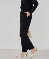 KBLCD04069 a.v.v(アー・ヴェ・ヴェ) サテンテーパードパンツ【洗える/速乾/毛玉になりにくい/イージーケア】 ネイビー