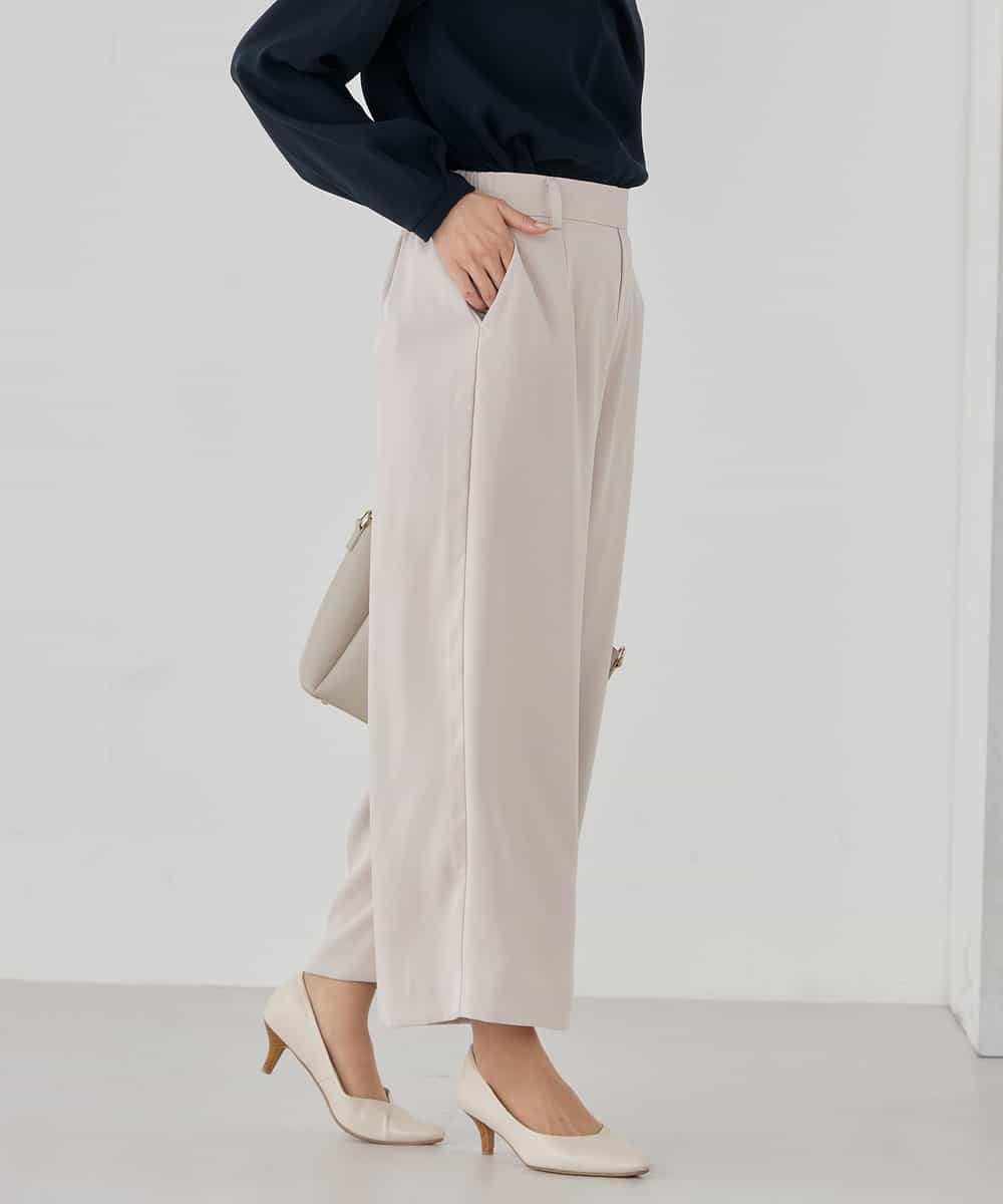 KBLCD05069 a.v.v(アー・ヴェ・ヴェ) サテンワイドクロップドパンツ【洗える/速乾/毛玉になりにくい/イージーケア】 ネイビー