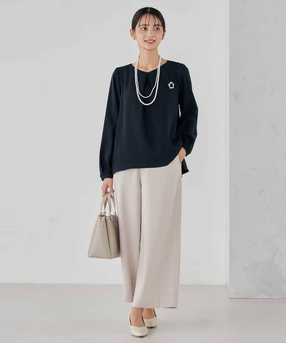 KBLCD05069 a.v.v(アー・ヴェ・ヴェ) サテンワイドクロップドパンツ【洗える/速乾/毛玉になりにくい/イージーケア】 ネイビー